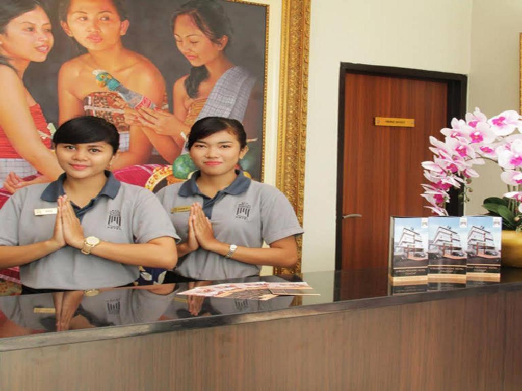 Atrium Premiere Cilacap Exterior foto