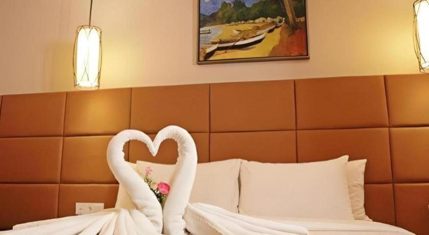 Atrium Premiere Cilacap Exterior foto